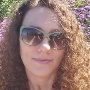 Meet your Posher, Seleste